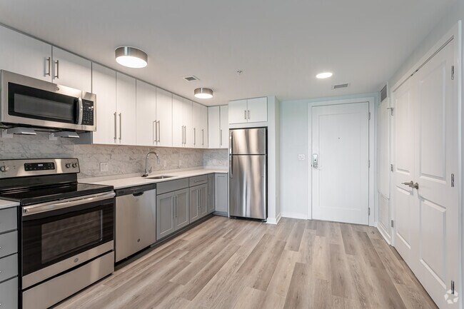 2BR, 2BA Kitchen