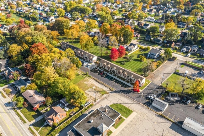 Building Photo - 27882 Gratiot Ave Rental