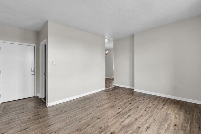 Photo - 439 Walnut St Unidad 12