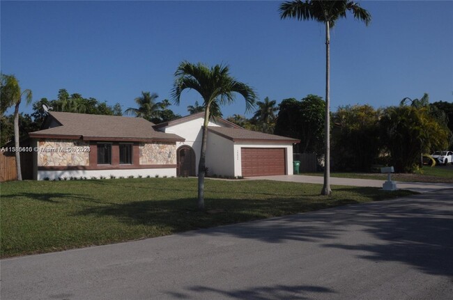 8623 Southwest 83rd Place, Cutler Bay, FL ... - 8623 Southwest 83rd Place, Cutler Bay, FL ... House