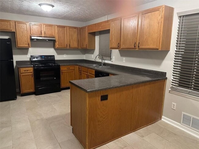 Photo - 257 Omega Dr