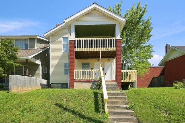 Building Photo - 846-848 Reinhard Ave Unit 846