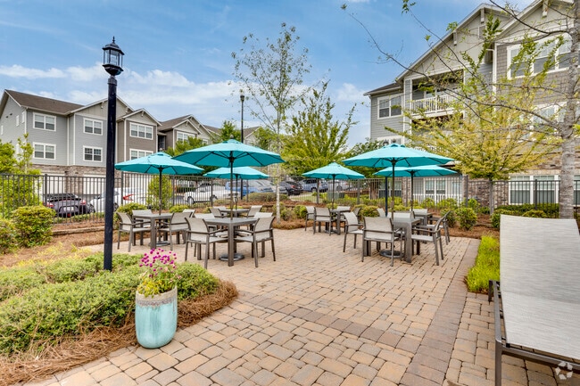 Open Air Dining Space with Gas Grilling Areas