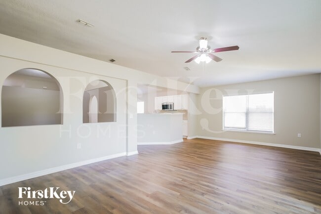 Photo - 117 King Arthur Ct