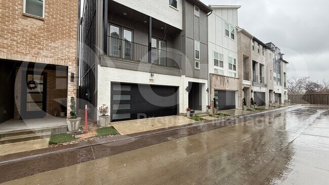 Photo - 2635 Carmelita St