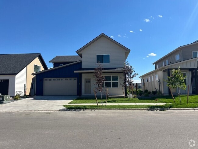 Building Photo - Stunning 4 bed, 3 bath - Corner Lot Rental