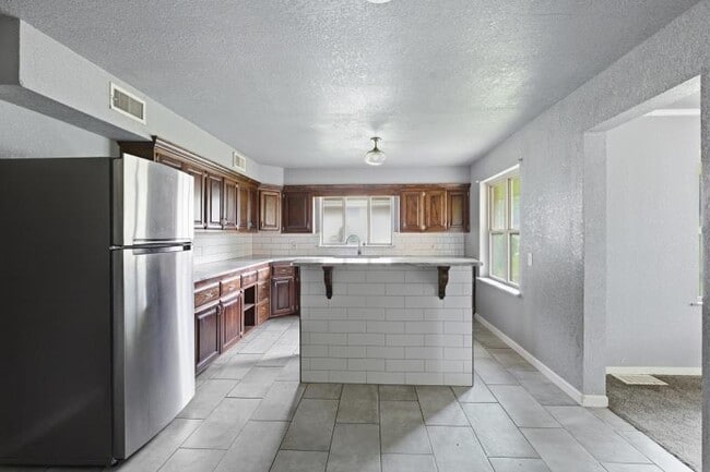 Photo - 1707 S Broadway Blvd