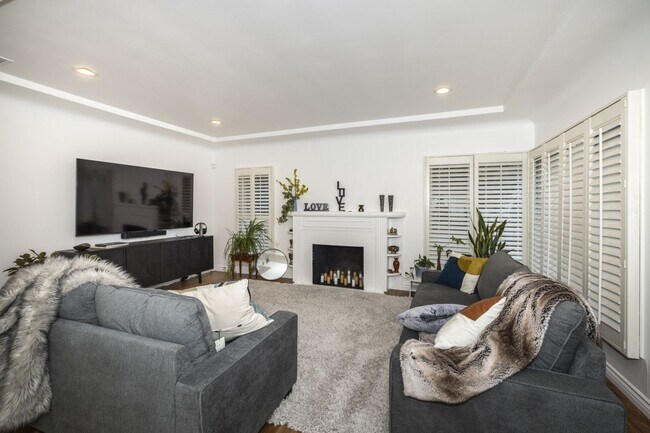 Photo - 3440 Oak Knoll Blvd