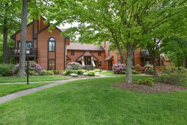 Building Photo - 2404 Swiss Mountain Dr
