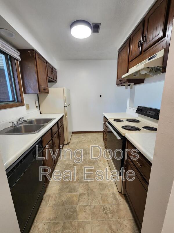 Building Photo - 1215 A St Unit #2