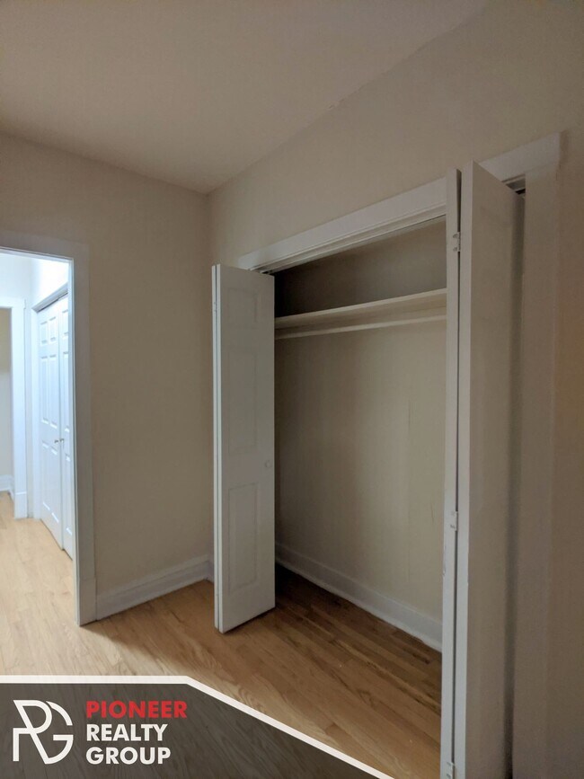 Photo - 630 W Cornelia Ave