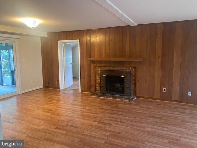 Photo - 1745 Great Falls St