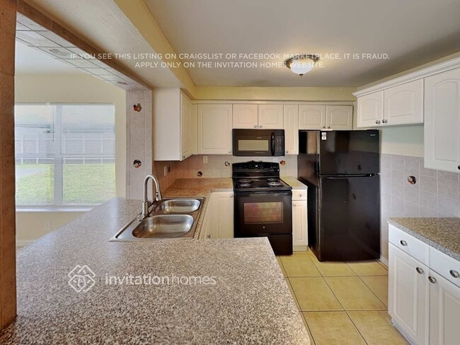 Photo - 6561 Thomas St