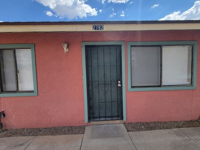 Building Photo - 2782 N Columbus Blvd Rental