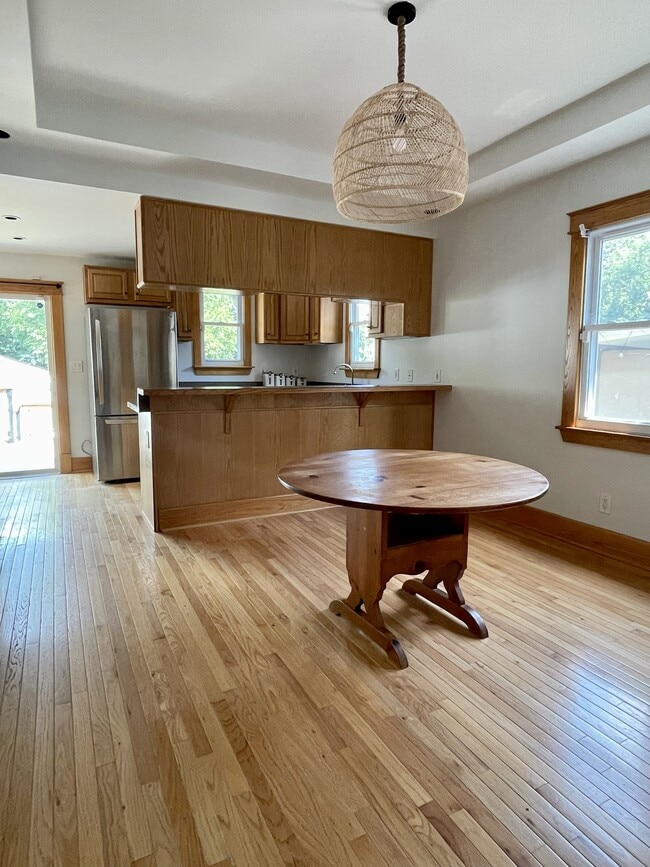 Photo - 1667 Richmond Dr