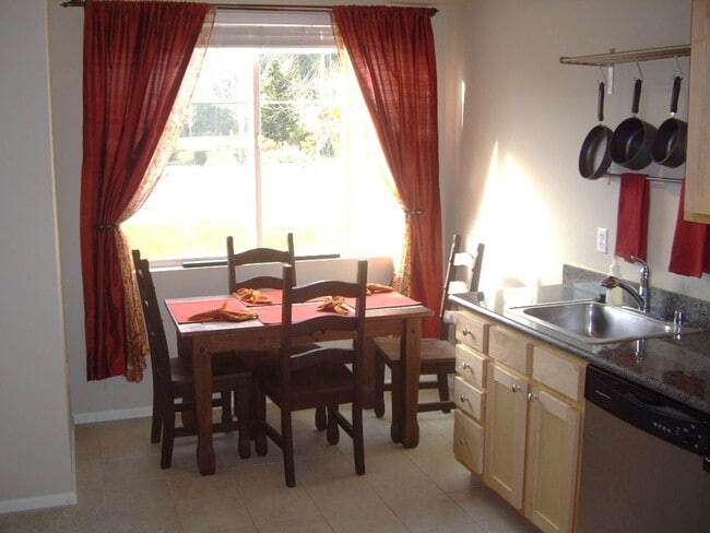 Photo - 0bd/1ba Sammamish Condo Unit A102