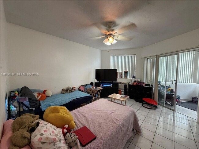 Photo - 1701 NE Miami Gardens Dr