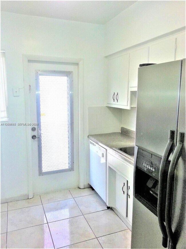 Photo - 462 Golden Isles Dr Unit 203