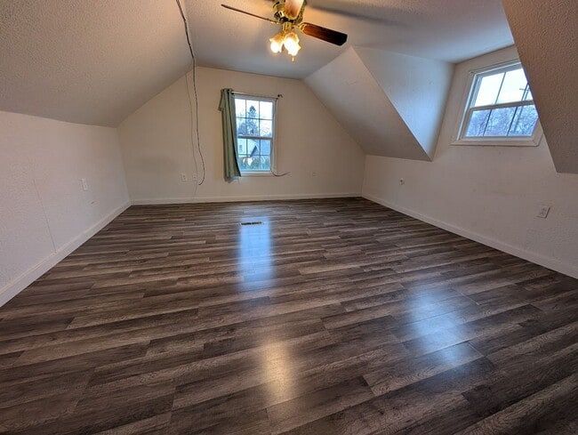 Photo - 3 bed 1 bath Orchards House