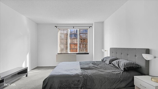 Photo - 801 S Plymouth Ct