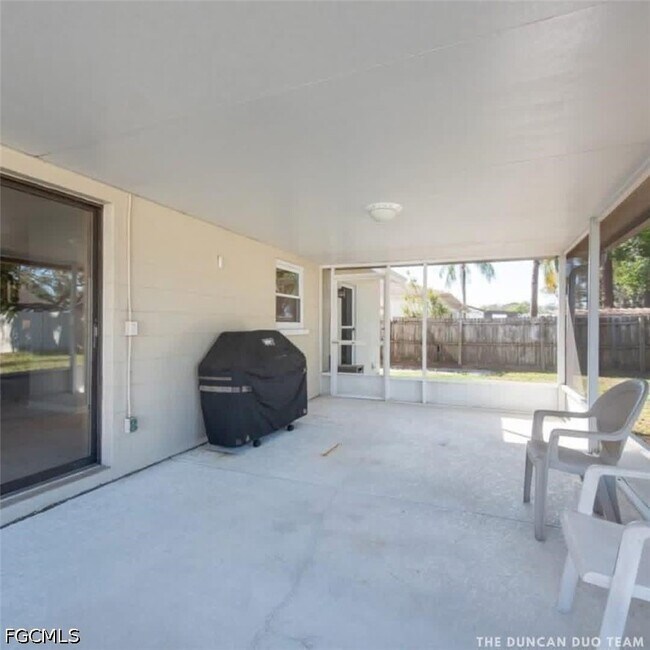 Photo - 6818 Robinswood Ln