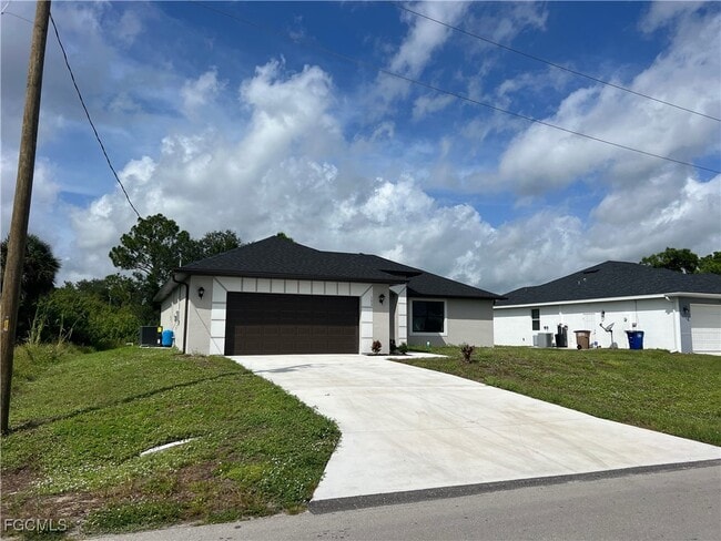 Building Photo - 1302 Sunniland Blvd Rental