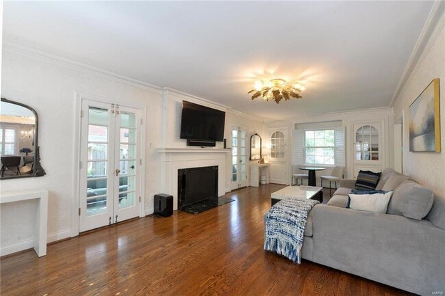 Photo - 937 S Bemiston Ave
