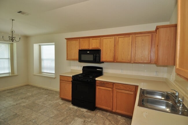 Photo - Great Home in Pflugerville