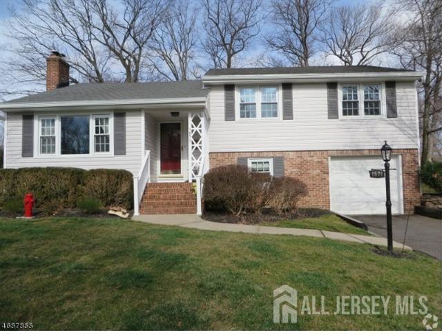 Building Photo - 1571 Ramapo Way Rental