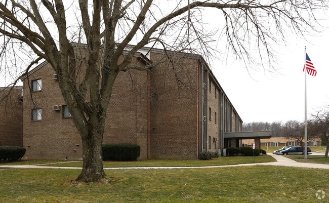 Photo - Owensville Commons