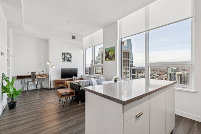 Photo - 1235 Macleod Trl SE Unit SI ID1407203P