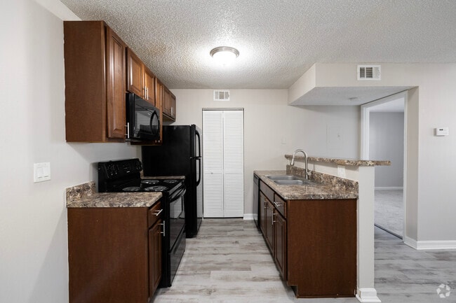Single Leaf Pine - Kitchen - 700SF