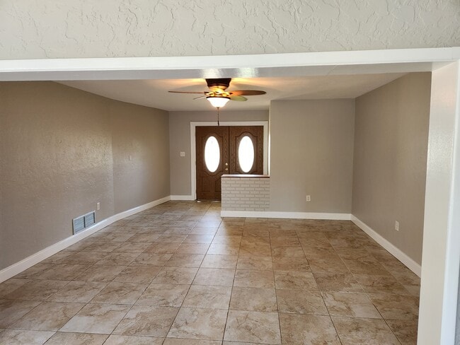 Photo - 1627 Canal Ct