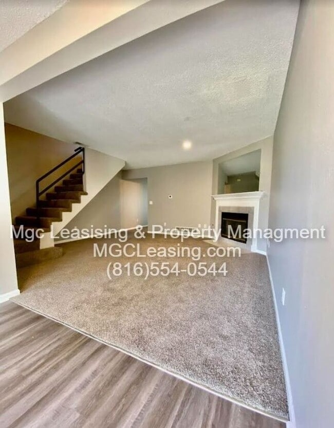 Photo - Big Beautiful Townhome in Lee's Summit!