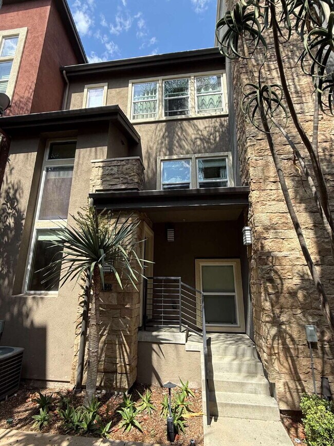 Building Photo - "Modern Comfort Awaits: Spacious 3-Bed, 3.... Rental