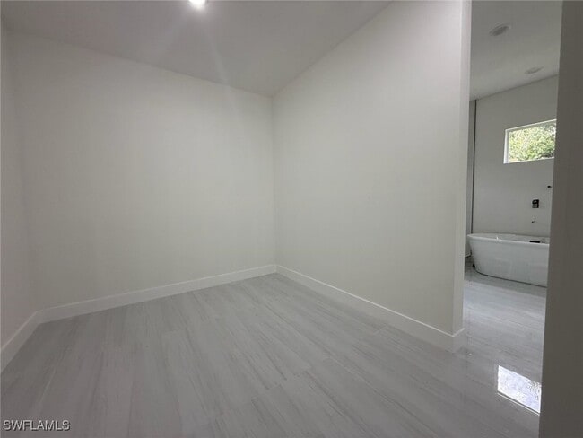 Photo - 1549 NW 26th Pl