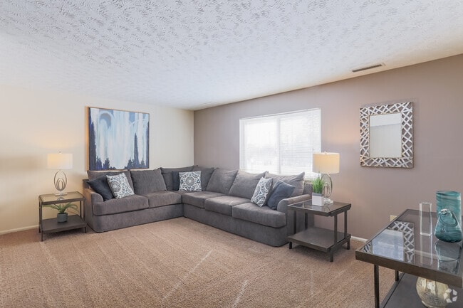 2BR, 1BA - 842SF