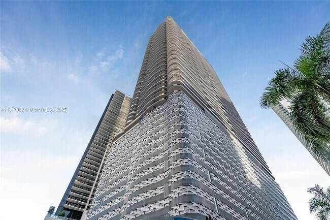 Building Photo - 1000 Brickell Plaza Unit 2004 Rental