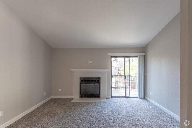 1BR, 1BA - 724 SF