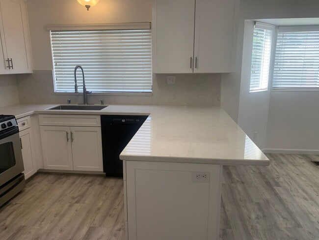 2618 Valley Oak Way