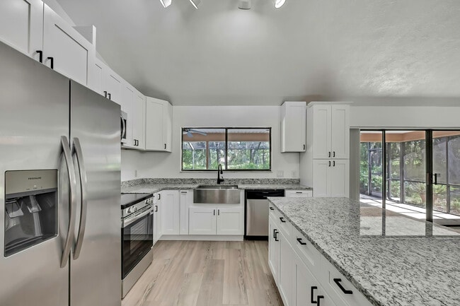 Photo - 295 E Keller Ct