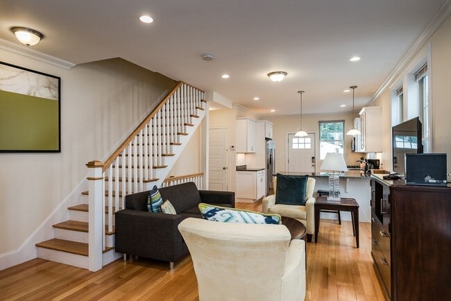 Photo - 1 Larose Pl Unit L