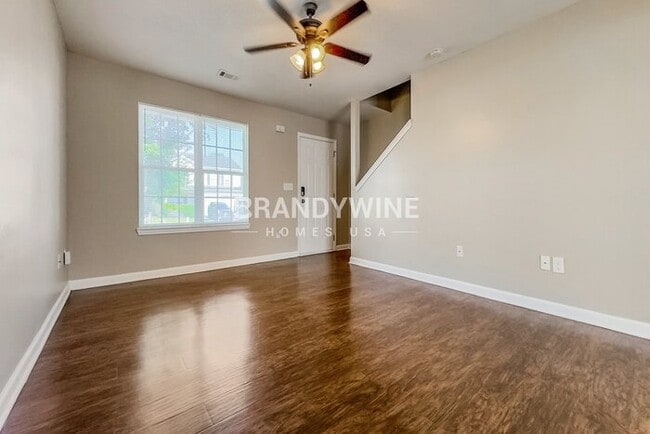 Photo - 6065 Flagstaf Walk