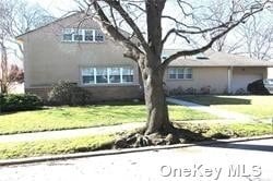 Photo - 573 Fairway Dr House