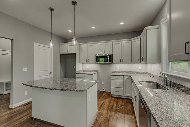 Photo - 391 Morris Rd