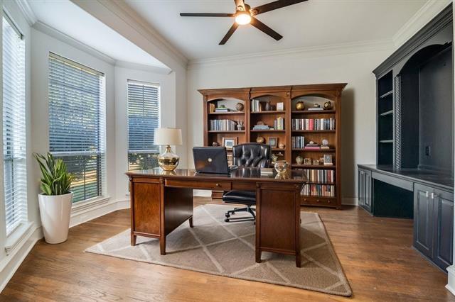 Photo - 422 Mustang Dr