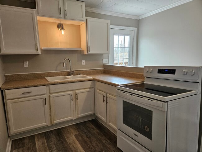 Photo - 6 Sparks Ave