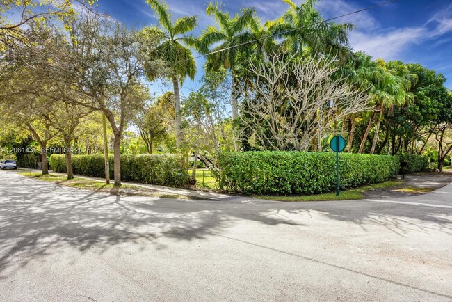 12200 SW 74th Ct