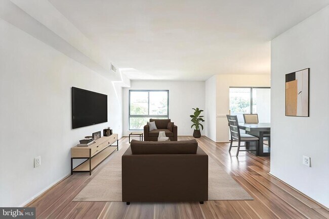 Photo - 5758 Village Green Dr Unit E
