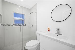 Photo - 1301 Sharar Ave